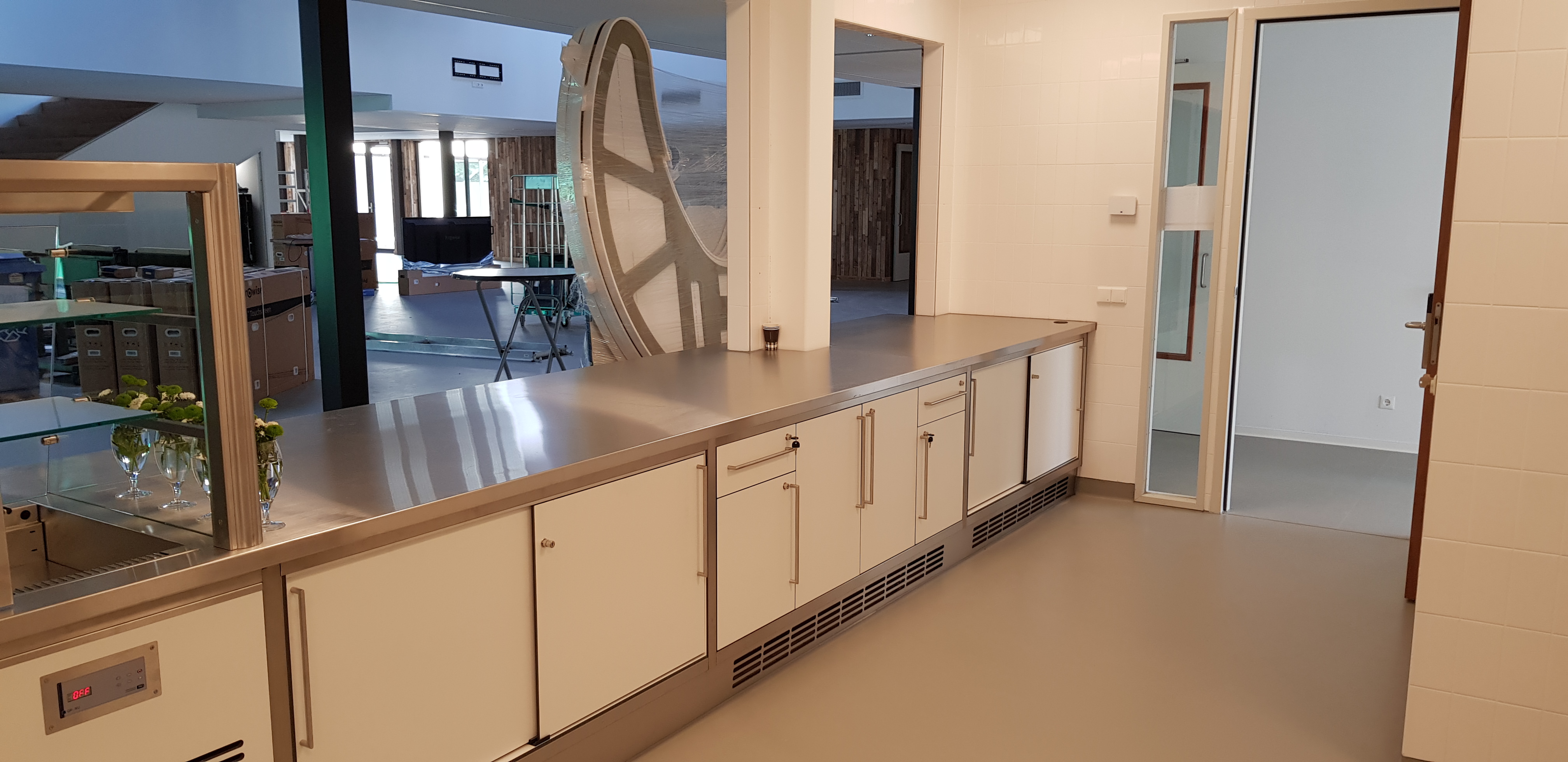 Achterzijde uitgiftebuffet